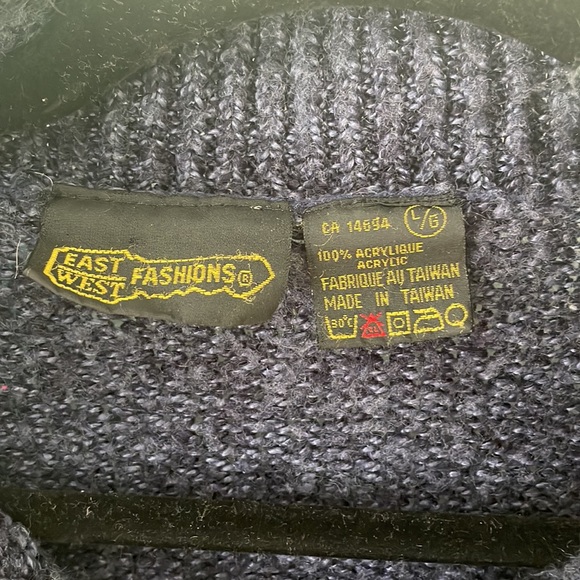 Vintage collared 1/4 button down East West Fashions - Picture 2 of 3